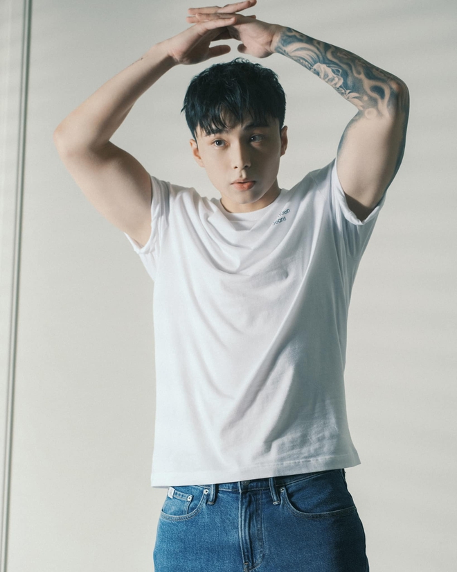 Producer điển trai WOKEUP với phong cách thời thượng