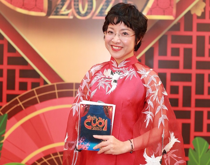 Thảo Vân sự nghiệp