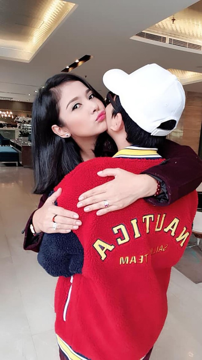 Việt Trinh làm mẹ đơn thân, không hoạt động showbiz