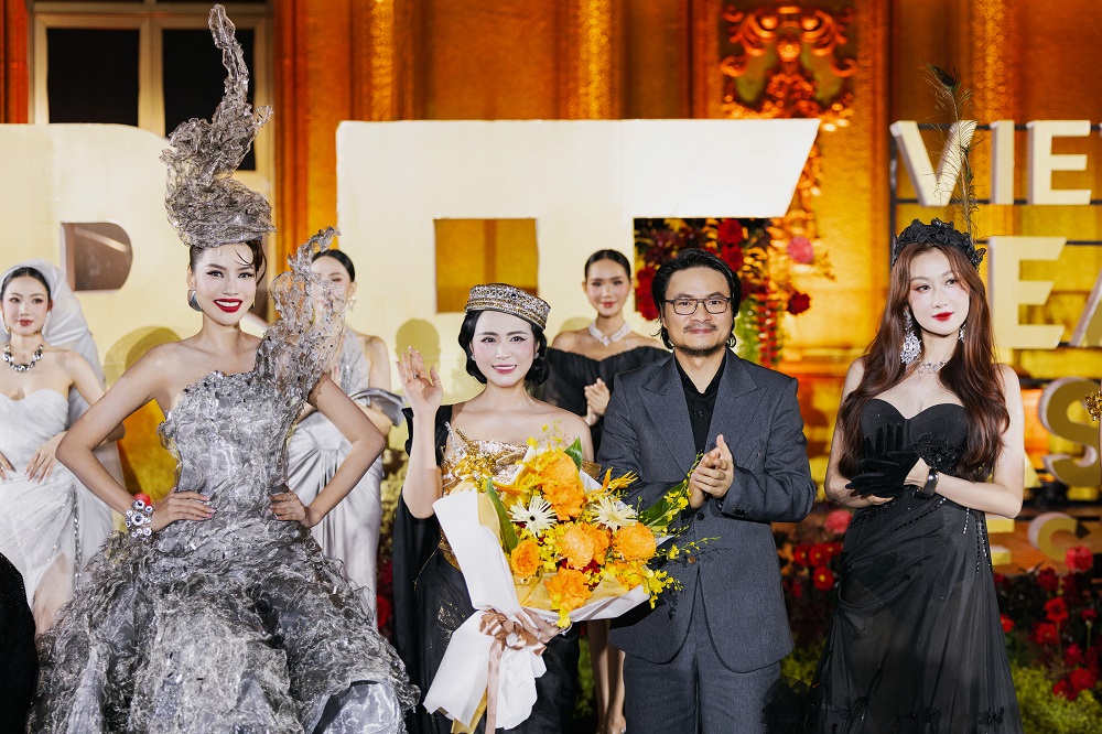Thí sinh Miss Grand Việt Nam trình diễn bộ sưu tập Éclat