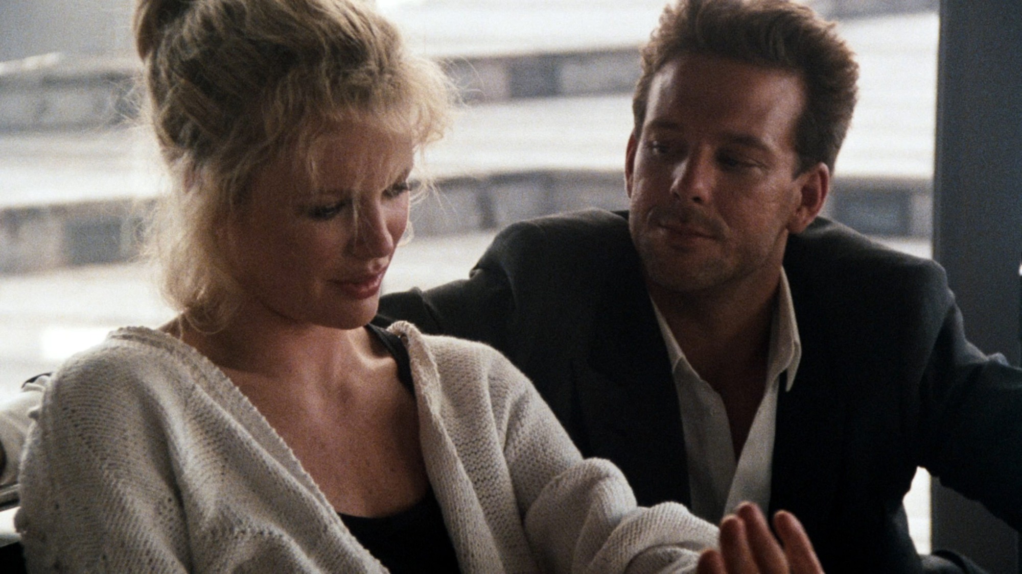 Kim Basinger và Mickey Rourke trong Nine ½ Weeks