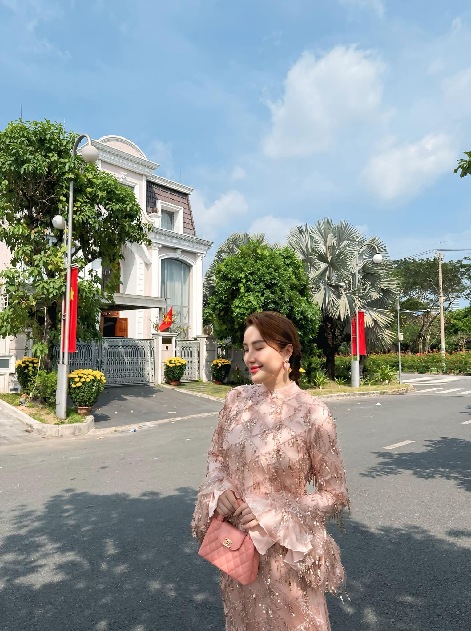 Khoảnh khắc đời thường cùng chồng con