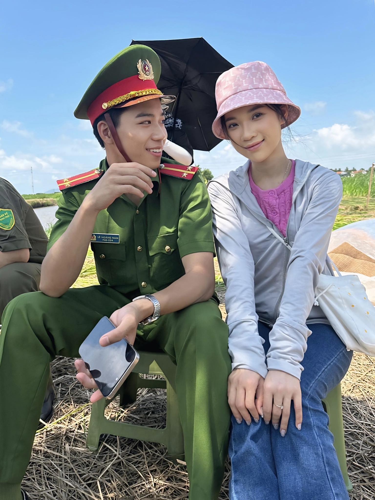 Hải Vy và Gia Huy trong tạo hình phim Có Anh Nơi Ấy Bình Yên