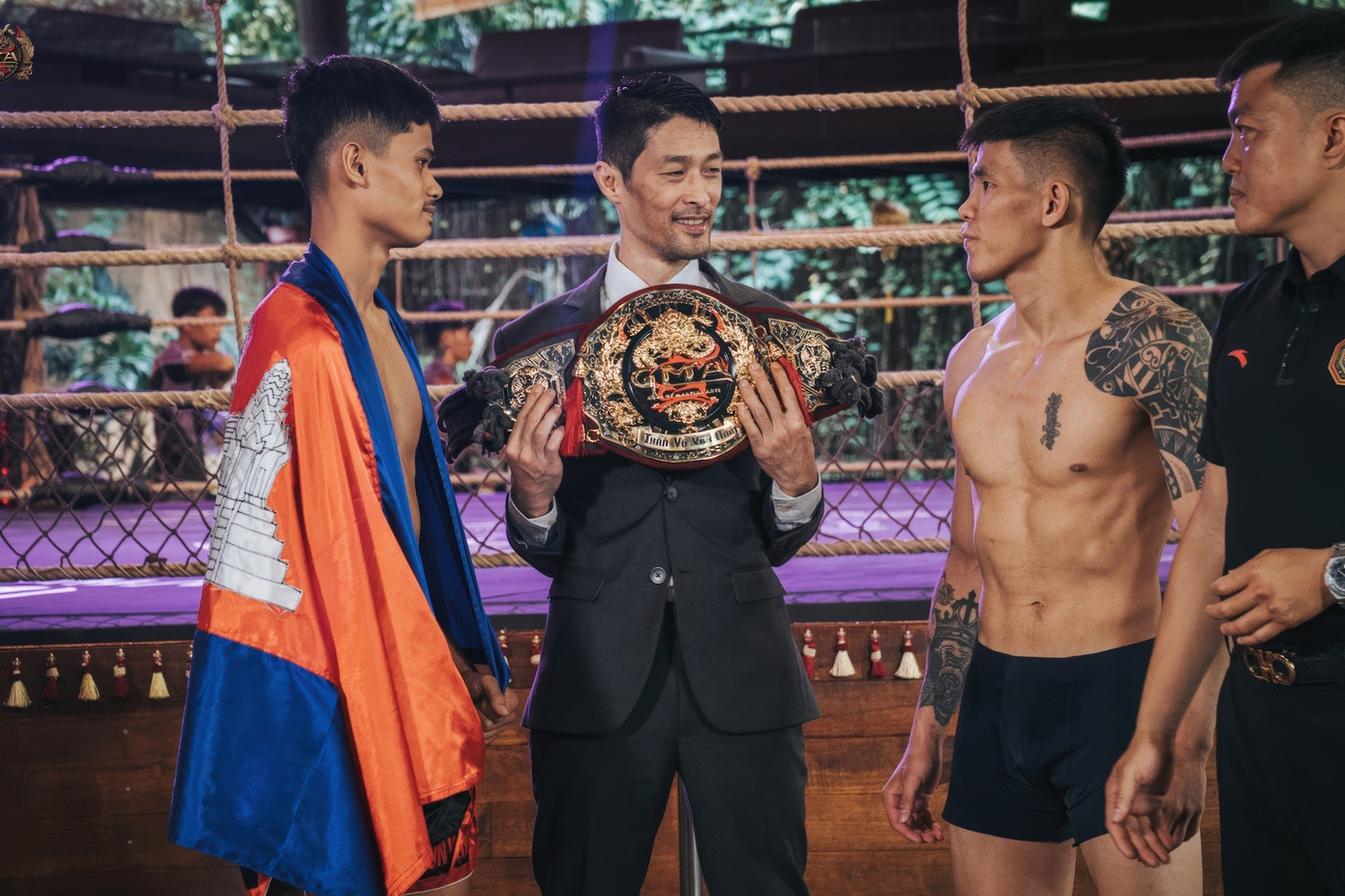 Johnny Trí Nguyễn gây chú ý khi bình luận vụ cô gái học võ hạ đo ván thanh niên xăm trổ