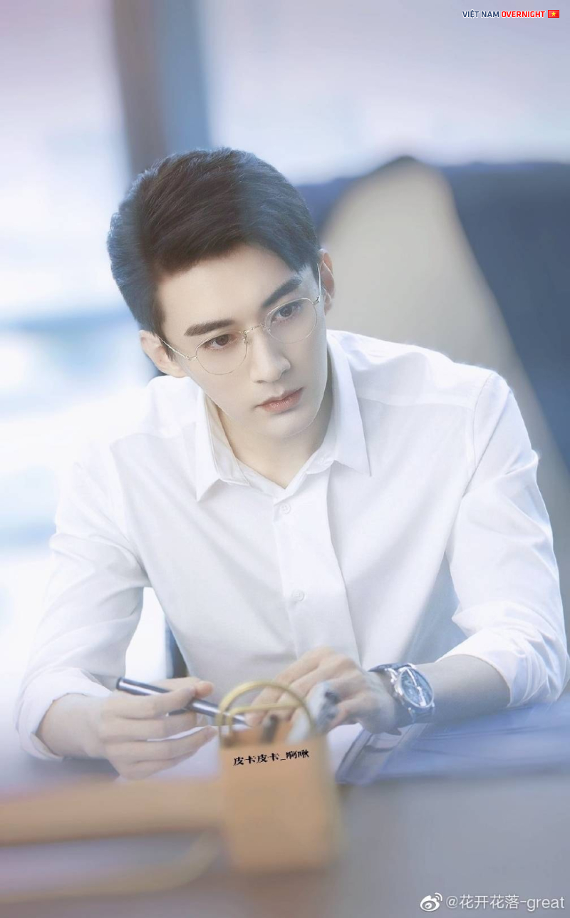Lưu Học Nghĩa đóng tổng tài bá đạo Mạc Linh Trạch