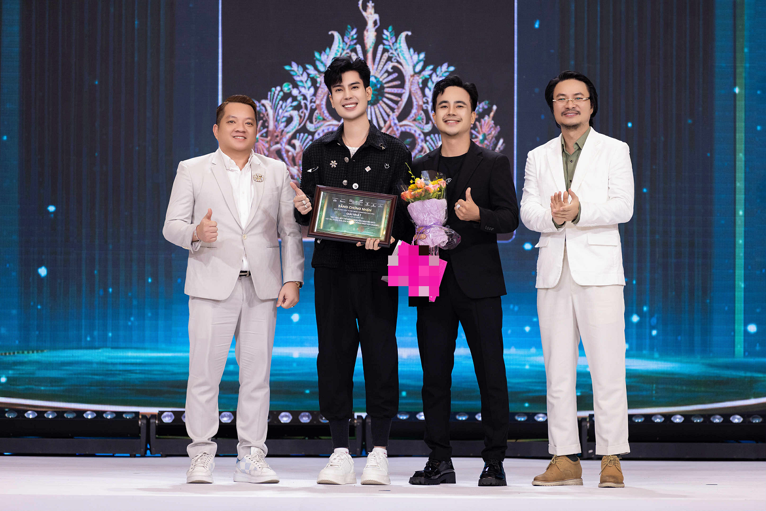 Hai nhà thiết kế giành giải cao nhất Miss Grand Vietnam 2025