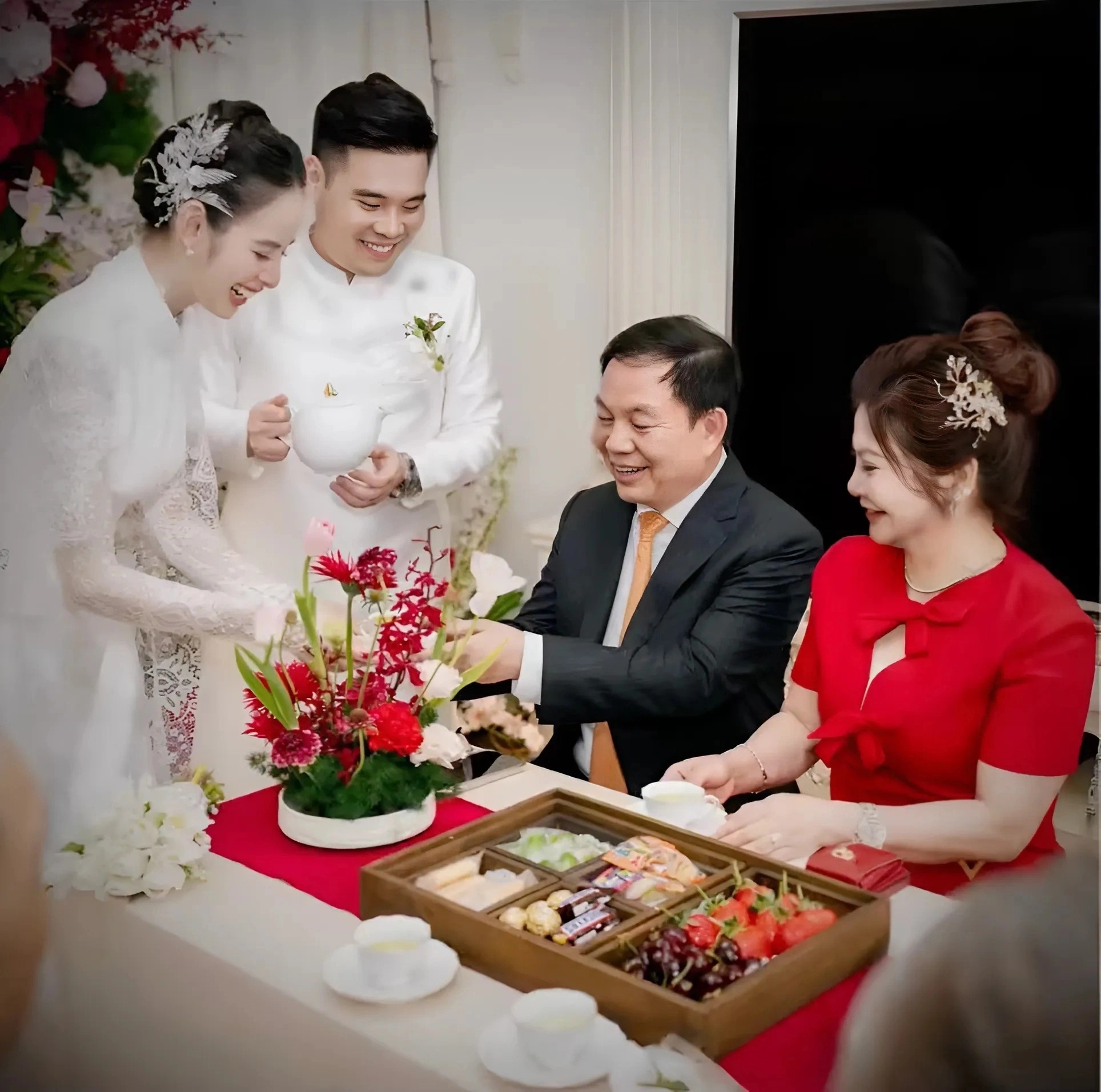 Gia đình nhà chồng trong lễ ăn hỏi