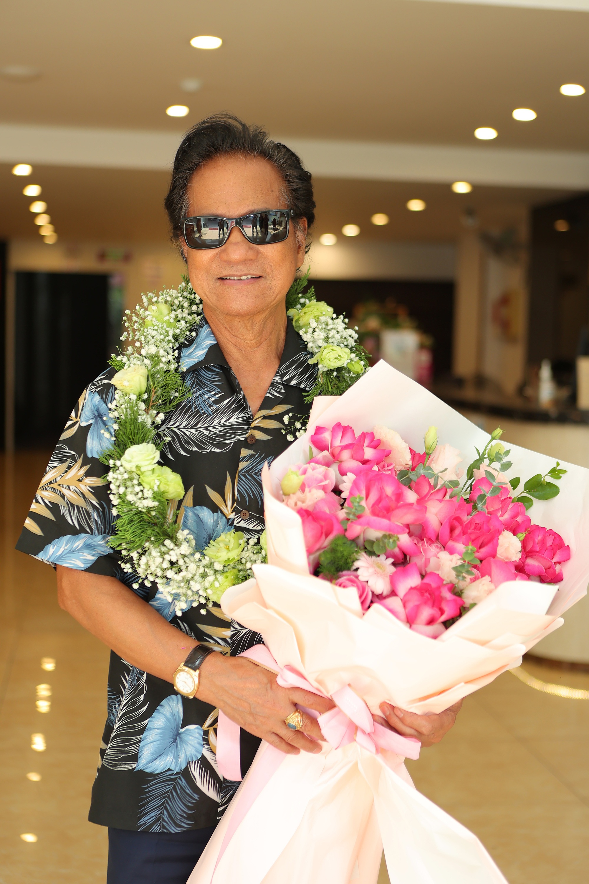Danh ca Chế Linh đầy xúc động khi nhớ về quê hương