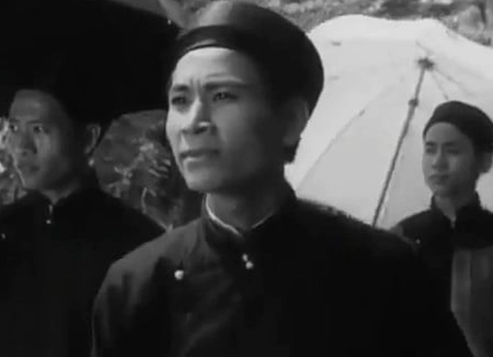 NSƯT Vũ Tự Lẫm vai Hai Chi