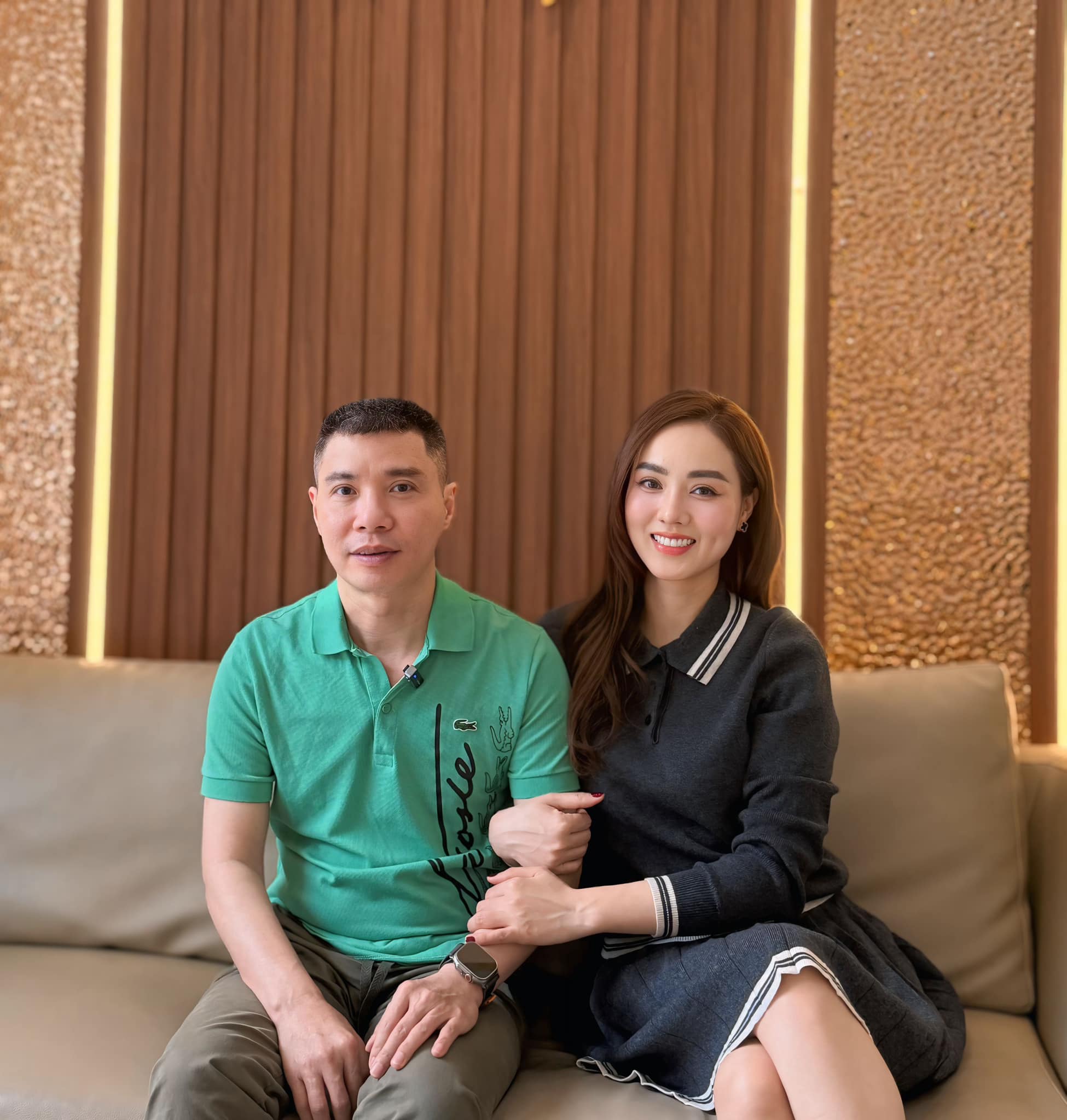 NSND Công Lý nằm trên giường bệnh