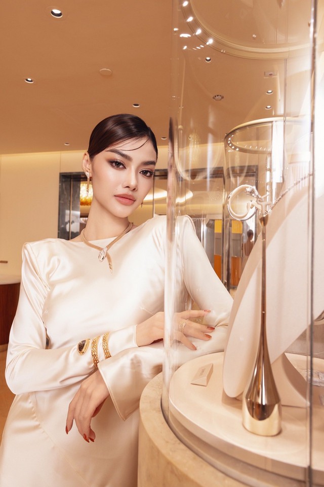 Lona Kiều Loan vẫn đều đặn đi sự kiện, tận hưởng cuộc sống sang chảnh
