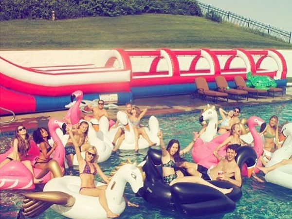 Không gian tiệc tùng yêu thích của Taylor Swift