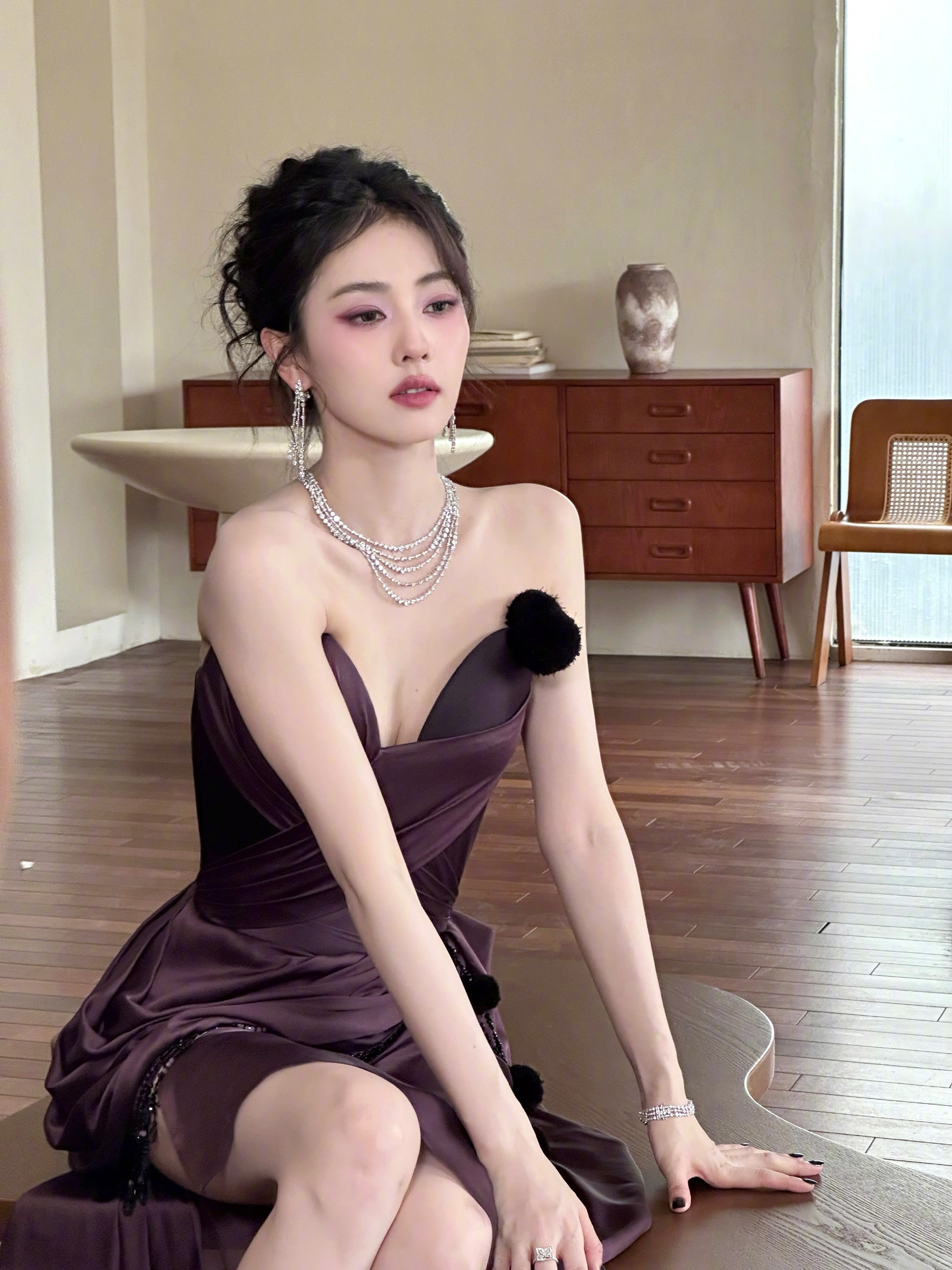 Bạch Lộc mắc bệnh lạ, sức khỏe suy kiệt nghiêm trọng và bị đau đầu dai dẳng