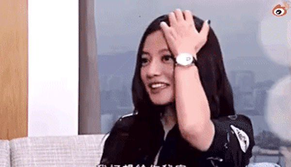 Triệu Vy cười đùa về việc từng giết người trên sóng truyền hình