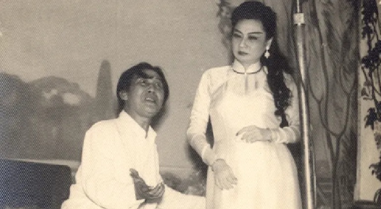 NSND Phùng Há trên sân khấu cải lương
