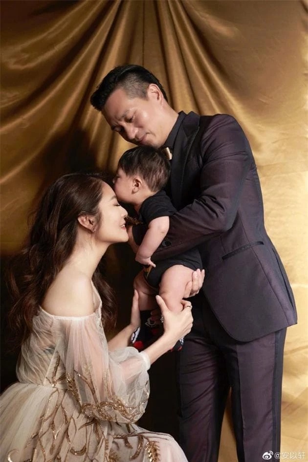 An Dĩ Hiên và các căn biệt thự thưởng nóng