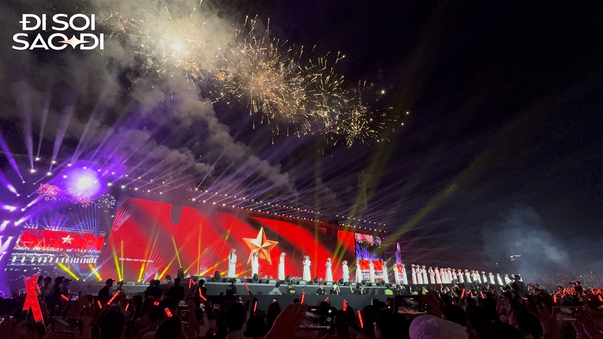 Concert Em Xinh Say Hi D-2 tại sân vận động Quốc gia Mỹ Đình
