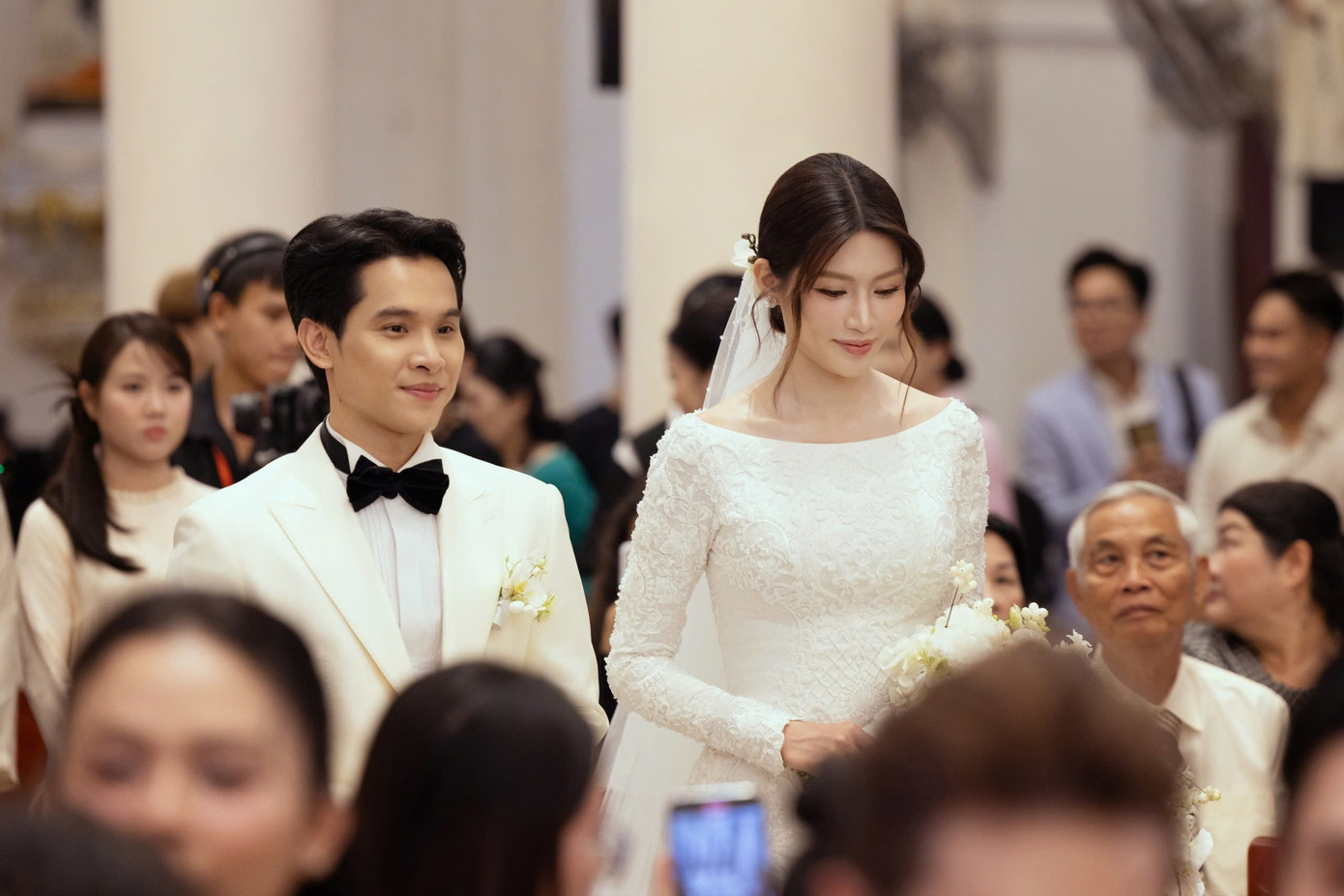 Lễ cưới Á hậu Quỳnh Châu và doanh nhân Phát Nguyễn tại Nhà thờ Tân Định Lễ cưới Á hậu Quỳnh Châu và doanh nhân Phát Nguyễn tại Nhà thờ Tân Định