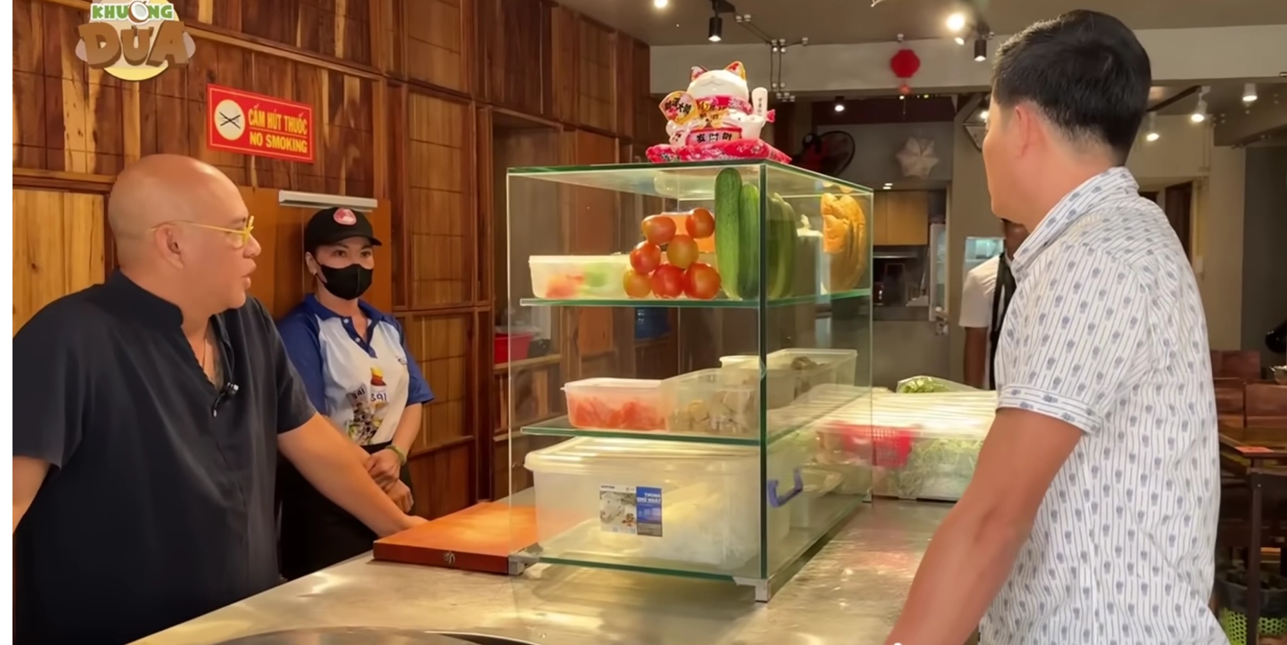 Color Man và đạo diễn Khương Dừa gặp nhau tại nhà hàng Nha Trang