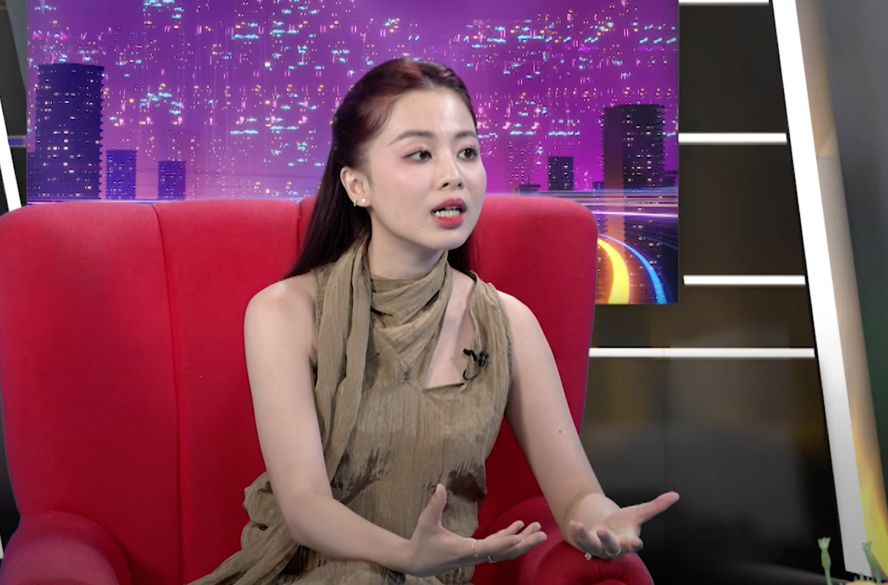 MC Tuyền Tăng bày tỏ bức xúc về lời xin lỗi