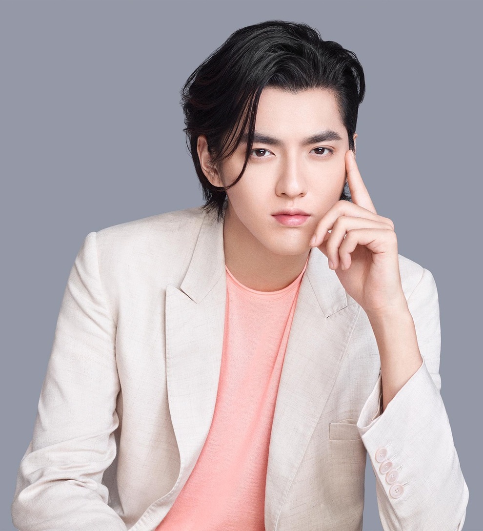 Nam rapper đỉnh lưu bị cấm sóng: Lệch chuẩn văn hoá, suy đồi đạo đức- Ảnh 5. Cuộc sống phóng túng của Ngô Diệc Phàm phía sau hào quang