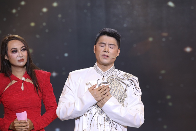 Hái Gia Liu tiết lộ cát-xê mời Ưng Hoàng Phúc- Ảnh 5. Hình ảnh Hái Gia Liu tại cuộc thi