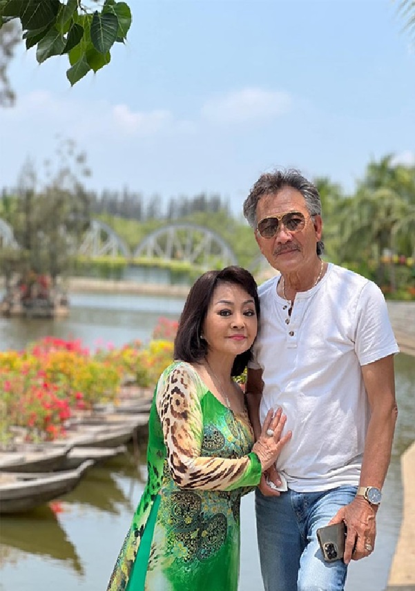 Chồng Hương Lan đam mê xe phân khối lớn