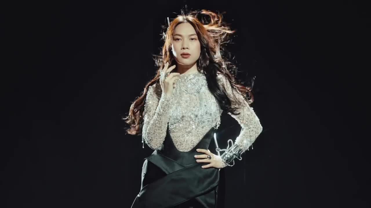 18 giây điên đảo visual của Mỹ Tâm Visual Mỹ Tâm trong video quảng bá concert See The Light