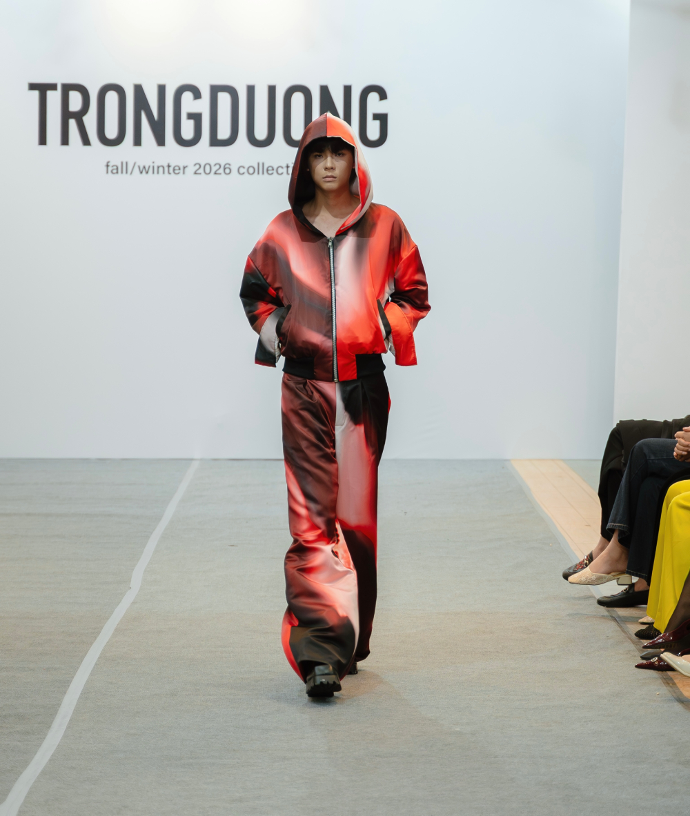 Biểu cảm bản lĩnh trong show diễn Instinct Mẫu thể hiện phong cách cá tính trên sàn diễn