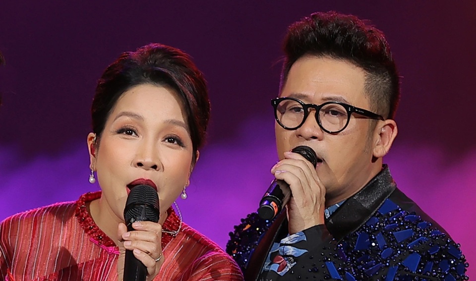 Hình ảnh thân thiết của Mỹ Linh và Bằng Kiều