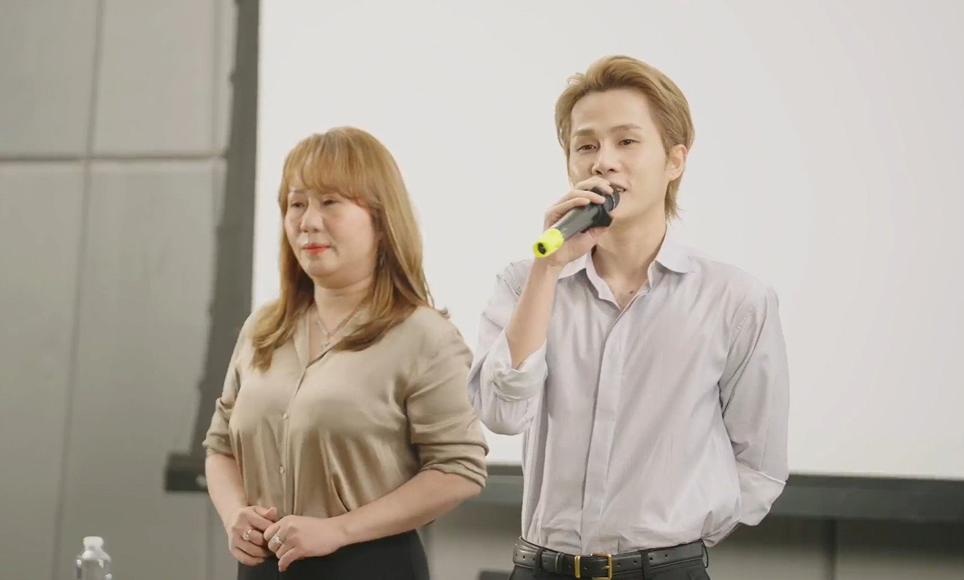 Jack trong họp báo ra mắt MV gây tranh cãi