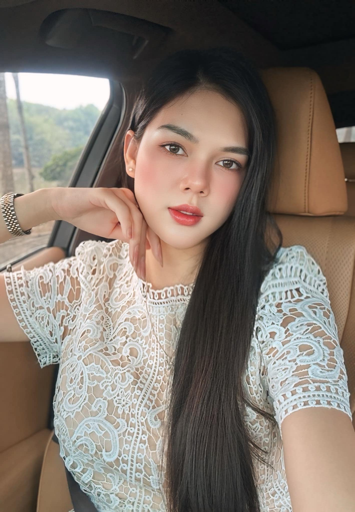 Ngọc Trinh tiễn đưa bạn trai cũ qua đời- Ảnh 4. Diễn viên Ngọc Trinh