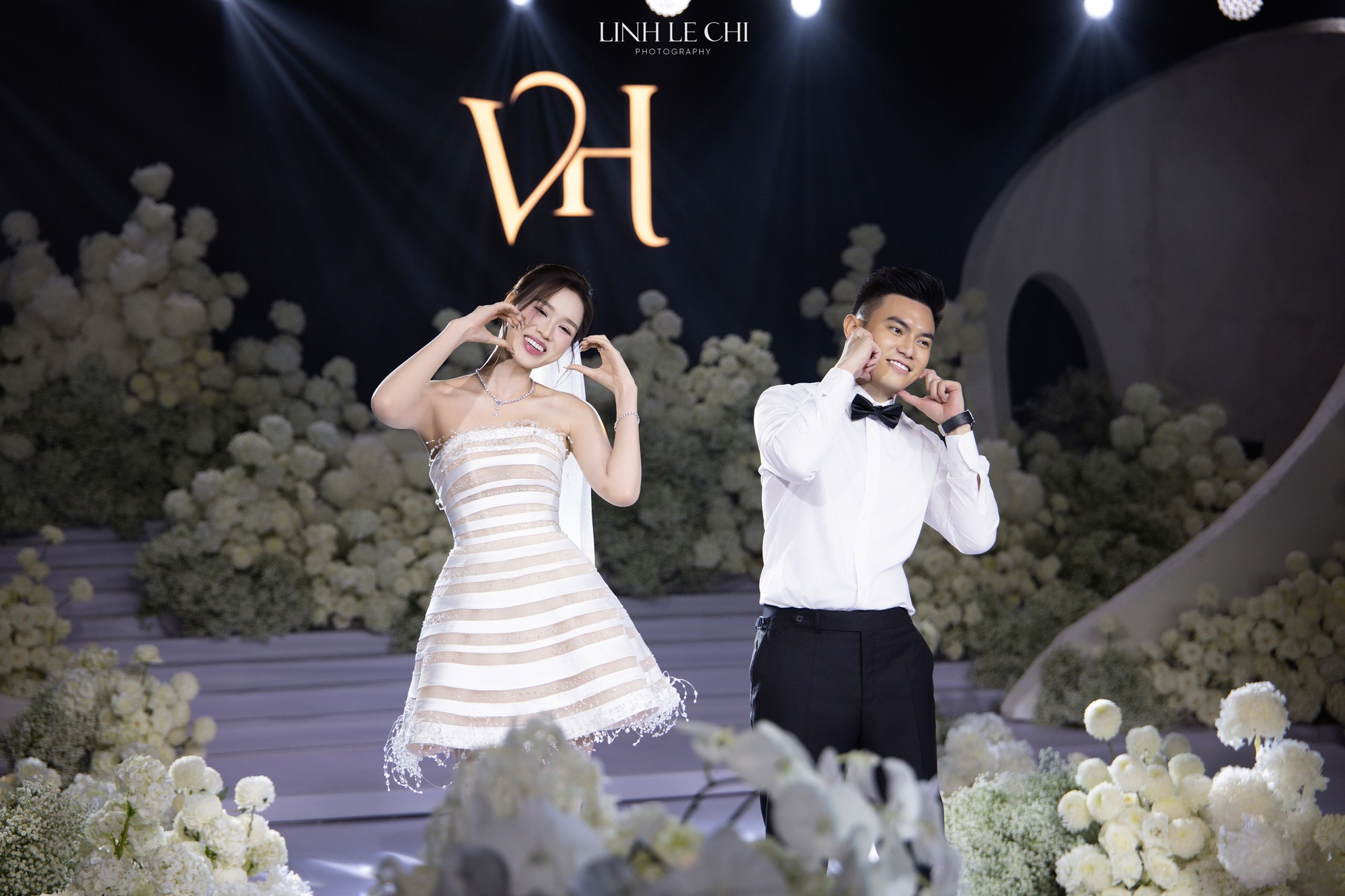 Khu vực bếp của căn hộ Khoảnh khắc dễ thương của Đỗ Hà - Viết Vương trong tiệc cưới tối 9/11