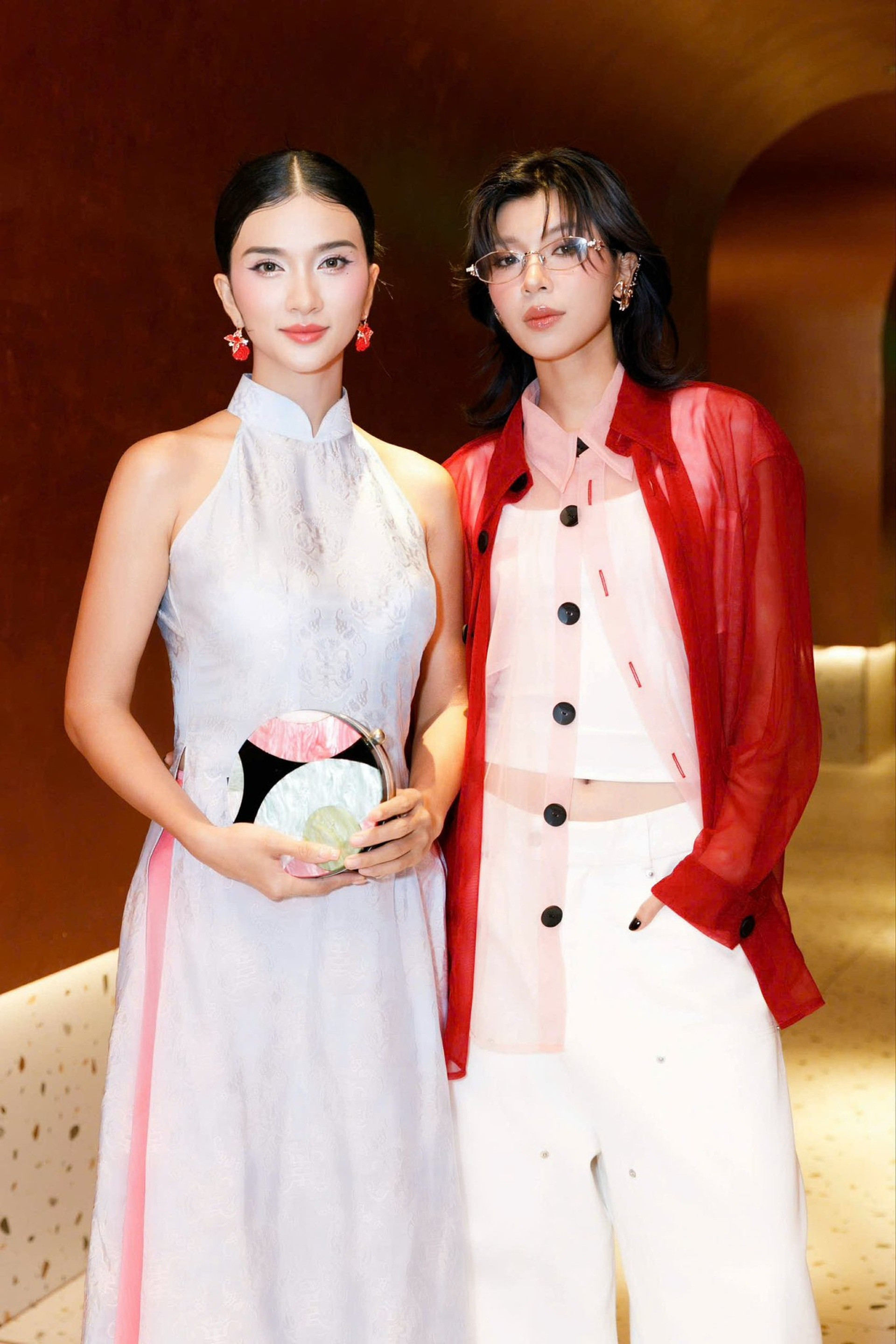 Nghi vấn tình cảm của Đồng Ánh Quỳnh và Kim Tuyến khiến nhiều người bàn tán NSƯT Kim Tuyến - nữ diễn viên nổi tiếng với sự nghiệp ấn tượng