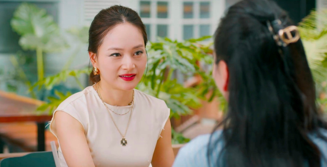 Lan Phương khiến khán giả sợ hãi- Ảnh 2. Linh tiếp cận Mỹ Anh, giả vờ làm bạn thân