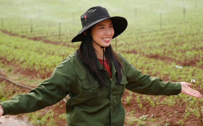 Chủ tịch Miss Grand International bất ngờ nhắc đến Hoa hậu Thùy Tiên- Ảnh 2. Tháng 5/2025, Hoa hậu Nguyễn Thúc Thùy Tiên bị bắt tạm giam vì tội Lừa đối khách hàng