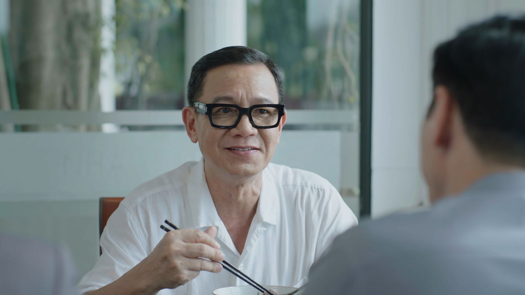 Nam diễn viên Việt 30 năm chưa từng có 1 bức ảnh xấu, ngoài đời còn đẹp gấp 10000 lần trên phim- Ảnh 6.