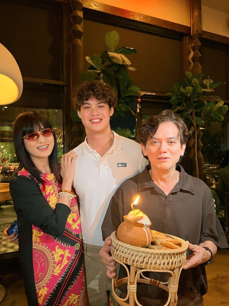 Nữ diễn viên ở biệt thự 800m2 TP. HCM: Hủy hôn sát ngày cưới, tai nạn “nát mặt” vẫn được đại gia theo đuổi- Ảnh 3. Chồng con của nữ diễn viên