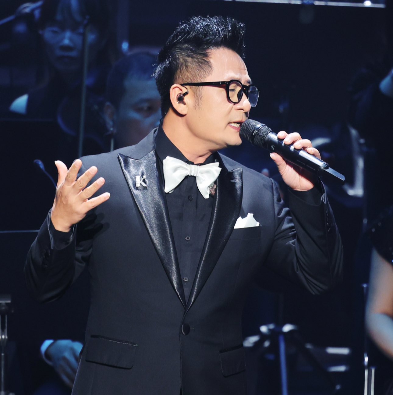 Nam ca sĩ sở hữu biệt thự 2.000 m2 ở Mỹ và Việt Nam: Ngoài 50 hôn nhân viên mãn bên vợ kém 17 tuổi- Ảnh 1. Ca sĩ Bằng Kiều