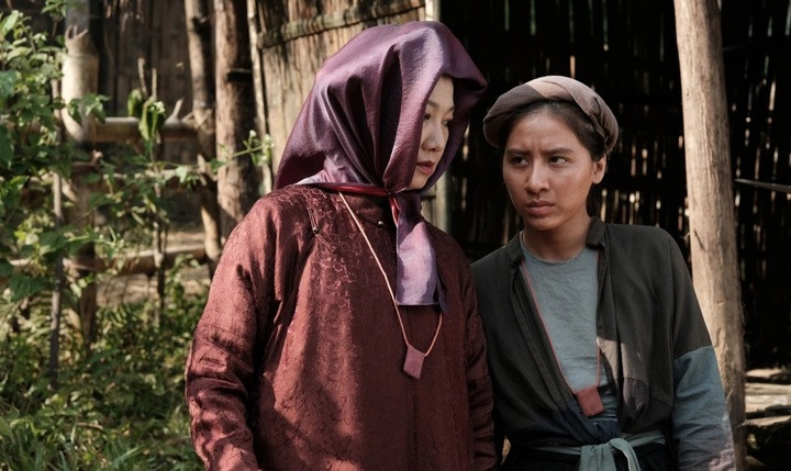 Tín Nguyễn hoá thân thành cô hầu gái có nhiều bí mật của Thám Tử Kiên: Kỳ án không đầu Tín Nguyễn vai Mùi trong phim Thám Tử Kiên