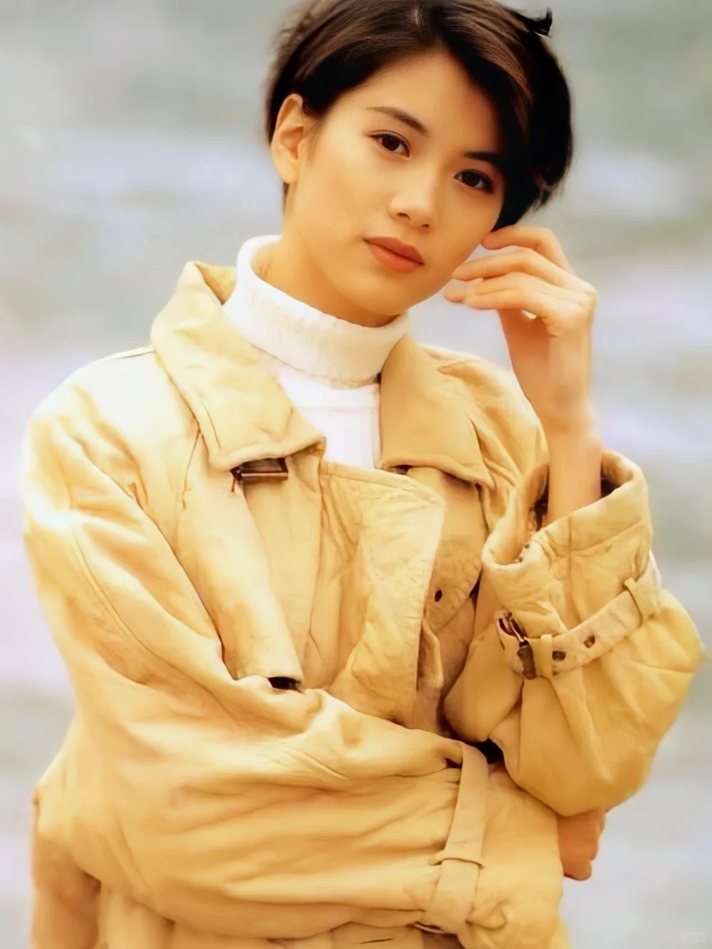 Gương mặt thanh tú của Viên Vịnh Nghi Viên Vịnh Nghi gương mặt thanh tú