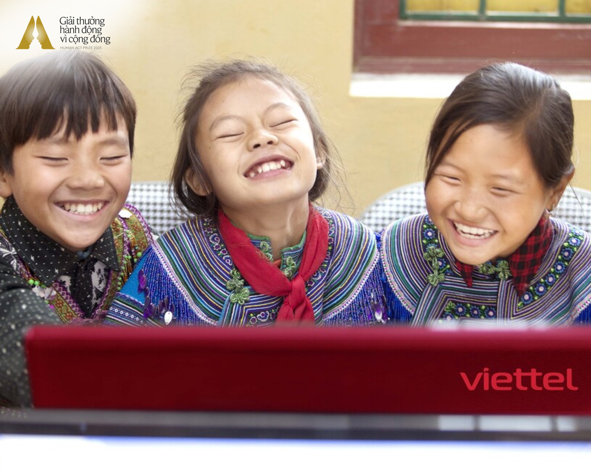 Ca sĩ Hồ Ngọc Hà lần đầu tiên làm giám khảo tại giải thưởng Hành động vì cộng đồng 2025- Ảnh 3. Hồ Ngọc Hà tại buổi chấm giải Human Act Prize 2025