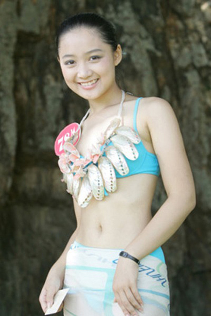 BTV Thu Hà trong cuộc thi Hoa hậu Việt Nam 2006. Thu Hà tại cuộc thi Hoa hậu Việt Nam 2006