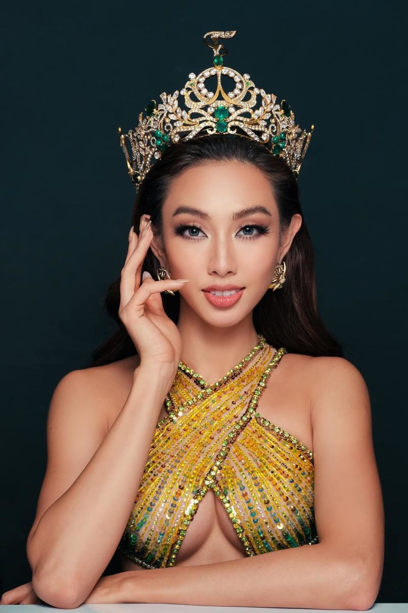 Chủ tịch Miss Grand International bất ngờ nhắc đến Hoa hậu Thùy Tiên- Ảnh 5. Trước khi bị bắt giam, Hoa hậu sinh năm 1998 là cái tên nổi tiếng hàng đầu showbiz, được nhiều nhãn hàng săn đón
