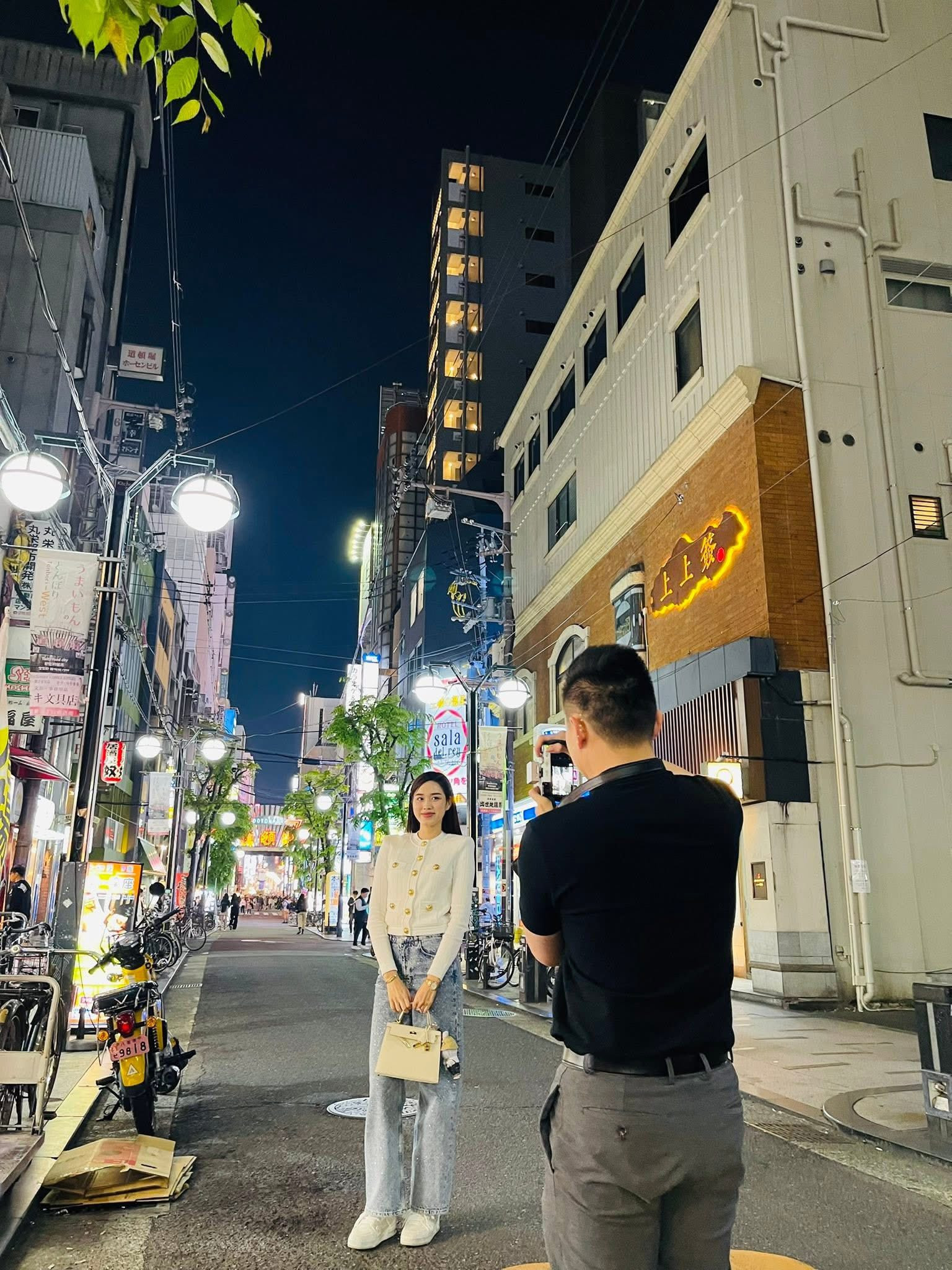 Doanh nhân Nguyễn Viết Vương Ảnh doanh nhân Nguyễn Viết Vương trong đám cưới