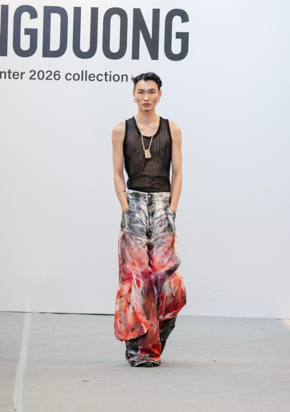 Màu sắc và chất liệu trong Instinct Bảng màu trung tính kết hợp chất liệu đặc biệt