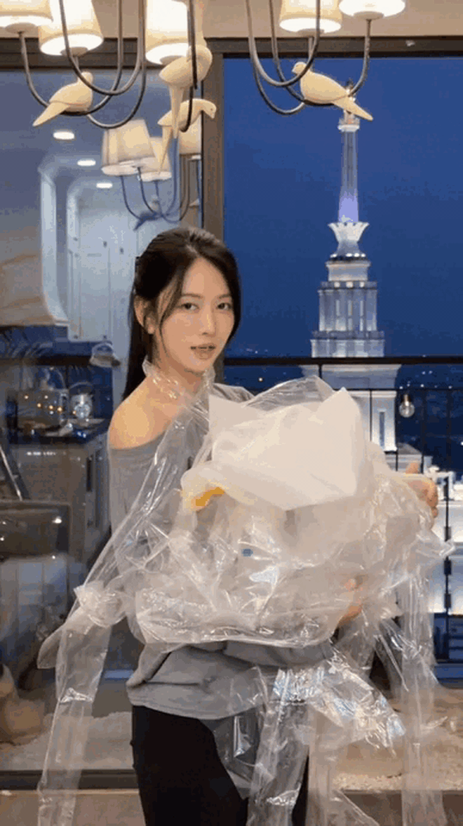 View căn hộ của Lê Bống