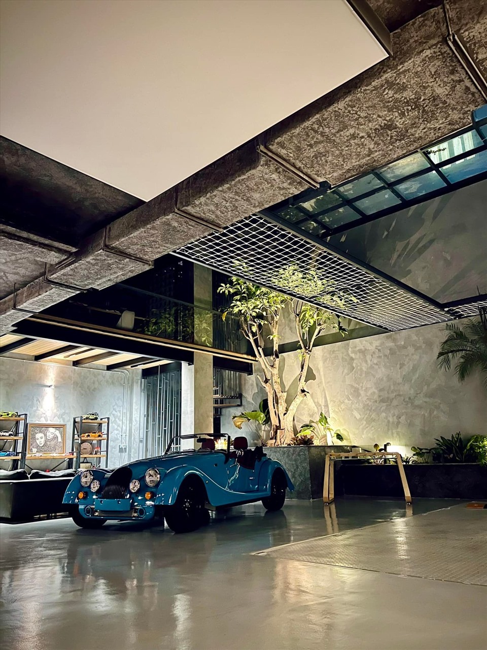 Gara siêu xe của Cường Đô La Gara rộng rãi chứa nhiều siêu xe